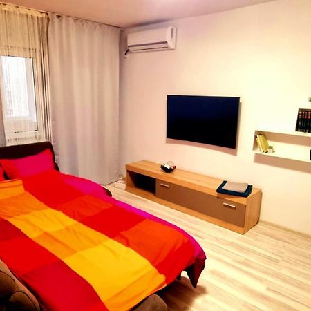 Ptm One Apartment Bucureşti Ngoại thất bức ảnh